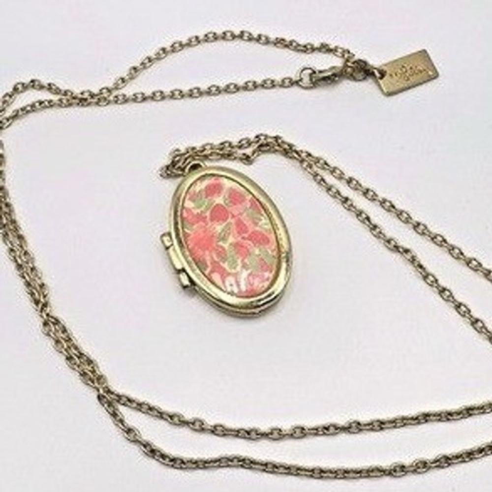Lilly Pulitzer Locket Necklace Floral Pendant Signed Gold Tone "Heart You" 28in